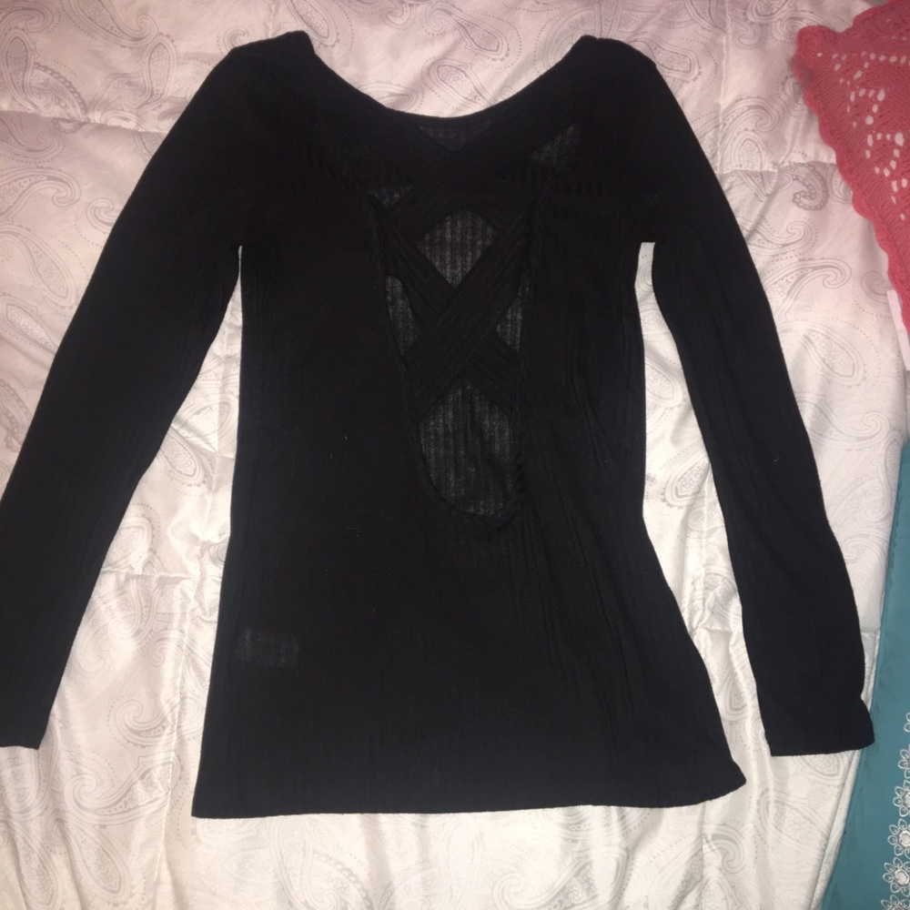 Longer sleeve open cross crossed back